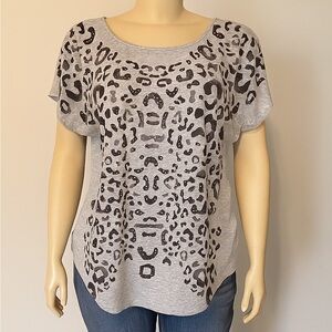 APT. 9 GRAY SHORT SLEEVE TEE WITH ANIMAL PRINT, EMBLISHEMENTS SIZE L NWOT
